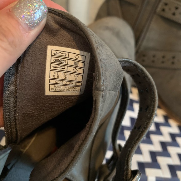 Gray booties - Picture 2 of 2